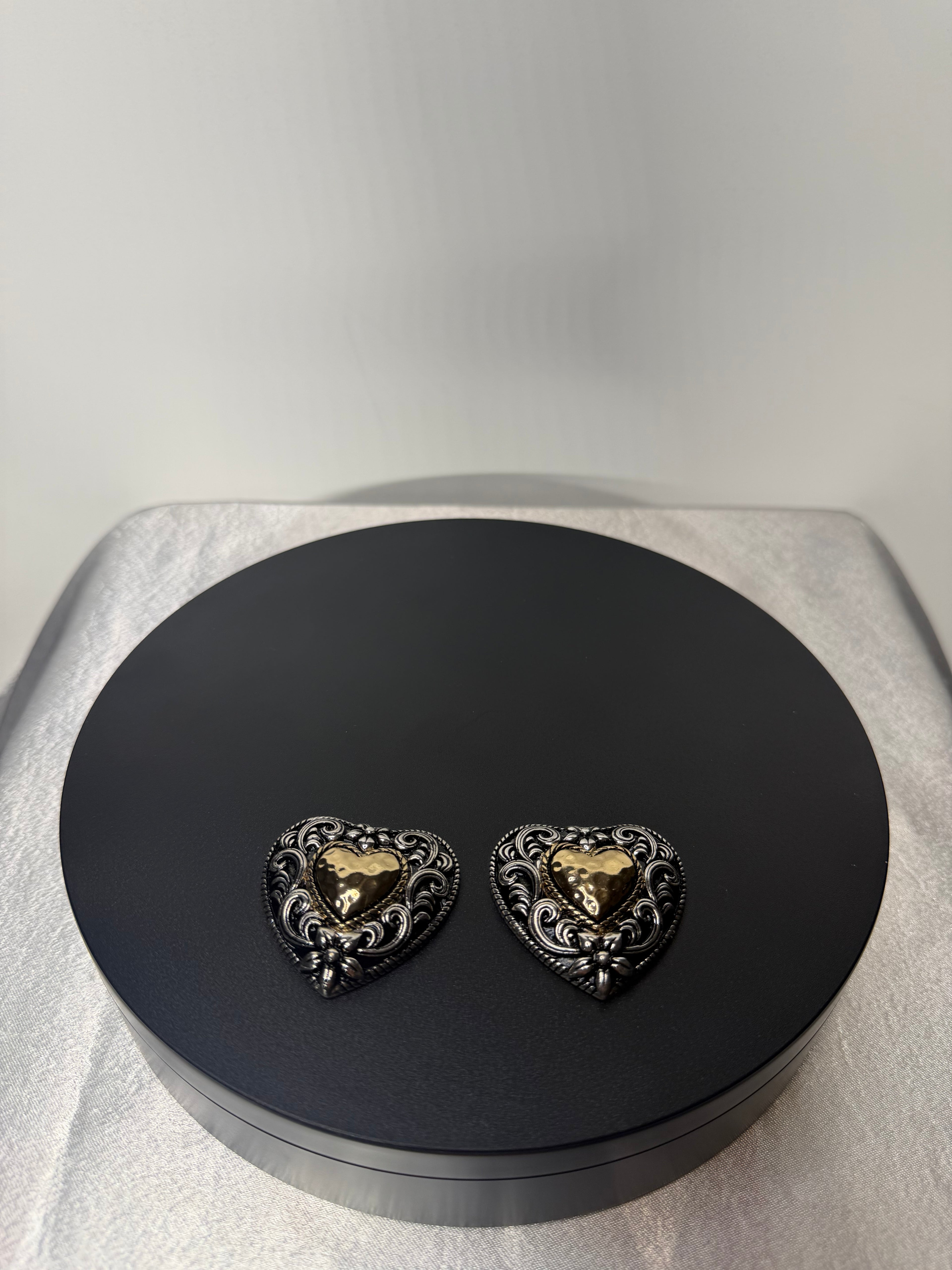 Black & Gold Hearts