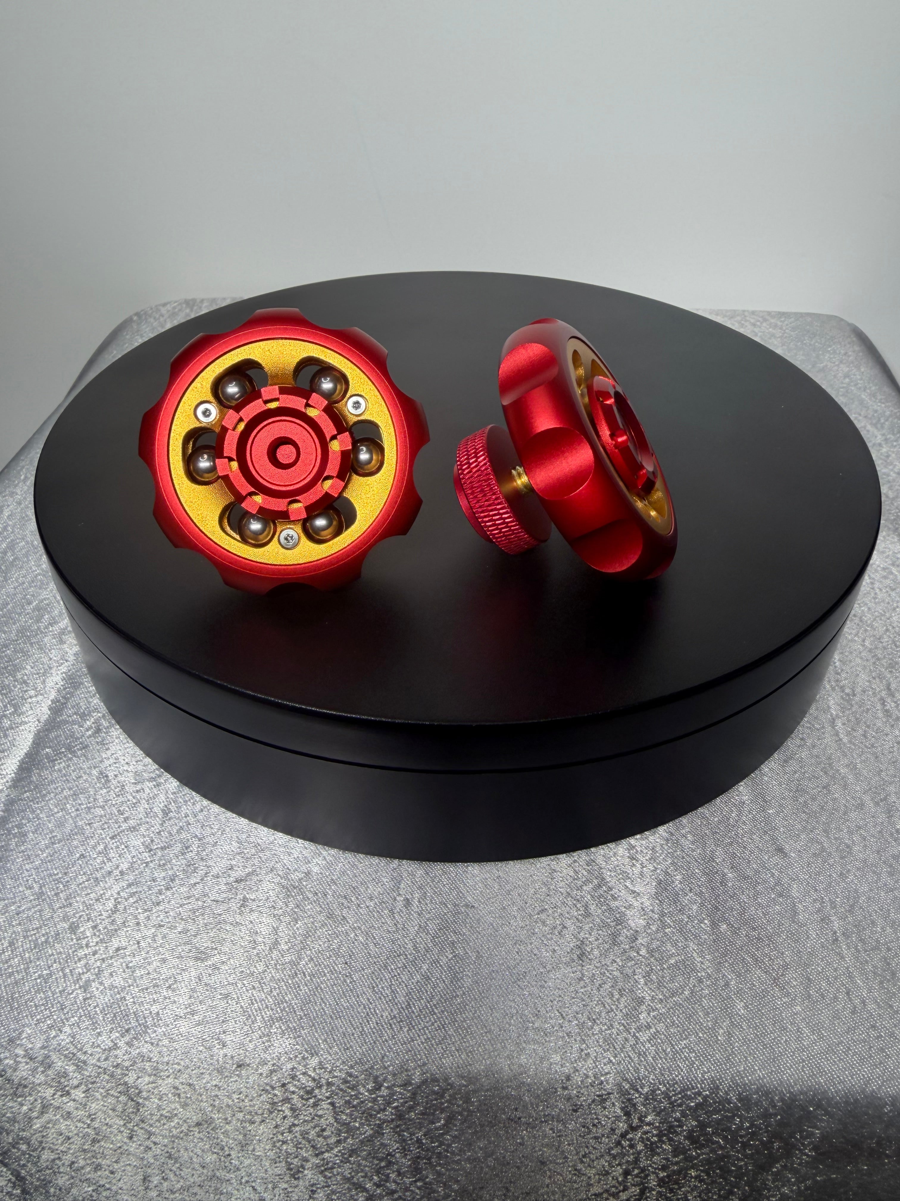 Red & Gold Spinners